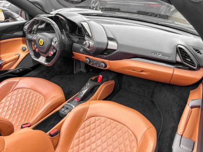 Ferrari 488 GTS POWER WARRANTY/F1/CARBON/LIFT/CARBON/20/LIFT/MALUS