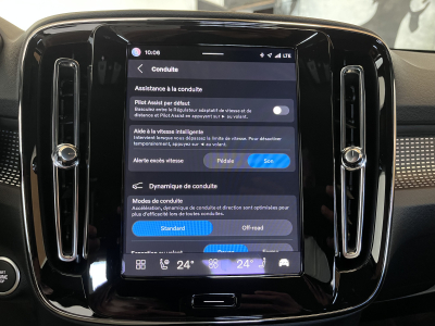 Volvo XC40 B3 Plus Dark DCT