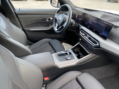 BMW 318 318d A G21 Touring - ACC - Keyless - Head up Display