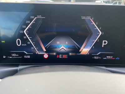 BMW 318 318d A G21 Touring - ACC - Keyless - Head up Display