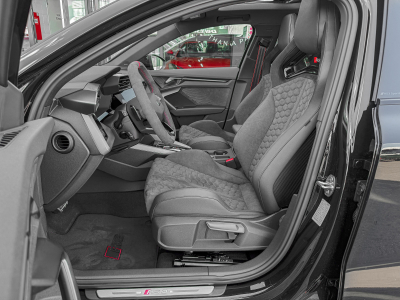 Audi RS3 2.5 TFSI SPORTBACK QUATTRO/ GARANTIE 5/Pano/19/360°/SONOS/SCHALE S