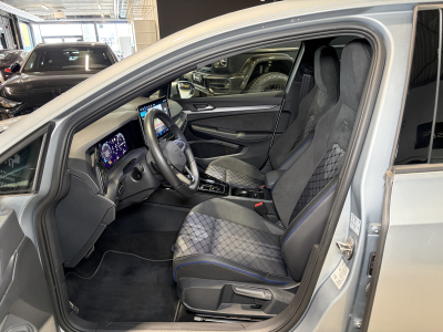 Volkswagen Golf Golf VIII Lim. 1.5 eTSI R-Line