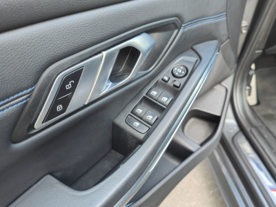 BMW 318 318iA PACK M CARPLAY GPS CAMERA ECLAIRAGE AMBIANCE