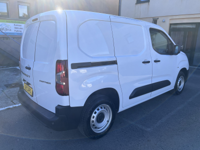 Peugeot Partner 1.5 BlueHdi 100cv Clim - PDC AR - Car Play -  !!! NEUF !!!