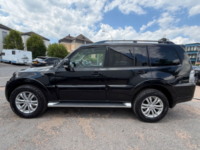 Mitsubishi Pajero Sport Pajero 3.2 DI-D Instyle/7xSitzer/Leder/Pano/