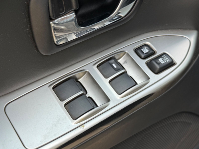 Mitsubishi Pajero Sport Pajero 3.2 DI-D Instyle/7xSitzer/Leder/Pano/