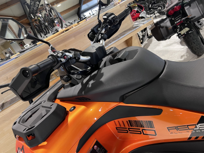 Benda Redstone 550 FIRST