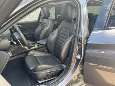 Alfa Romeo Giulia Giulia Veloce Q4 /211 CV /19/PANO/CAMERA/CUIR/VOLL