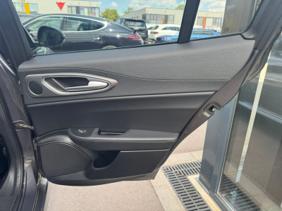 Alfa Romeo Giulia Giulia Veloce Q4 /211 CV /19/PANO/CAMERA/CUIR/VOLL