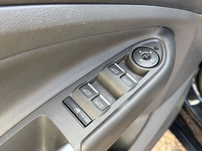 Ford Kuga Individual 4X4/132 KW/1.HAND/KAMERA/