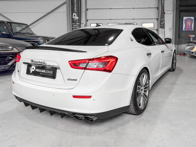 Maserati Ghibli 3.0 V6 S  Q4 Automatik/ Xénon/Camera/Carbonne/20/Leder/VOLL
