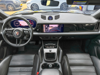 Porsche Cayenne Cayenne Coupe / PANORAMA / ACC / 360° / CHRONO/HUD/VOLL
