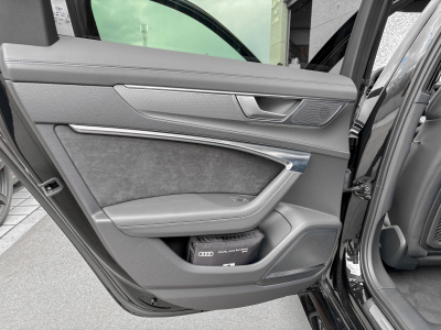 Audi RS6 RS6 PERFORMANCE 4.0 TFSI quattro/ 22/ 360°/HUD/PANO/MATRIX/VOLL