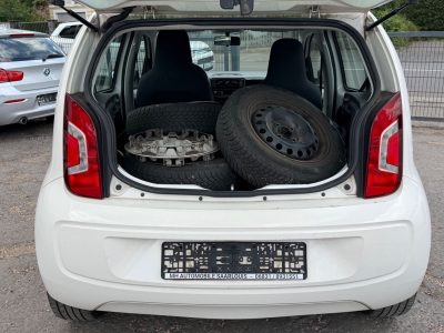 Volkswagen e-up! up! cup up!