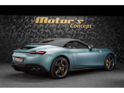 Ferrari Roma Spider - CELESTE TREVI SPECIAL COLOURS