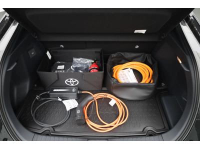 Toyota C-HR 2.0  VVT-I 223 PHEV Team