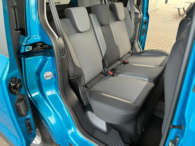 Ford Tourneo Courier 1.0i Ecoboost 126 Titanium