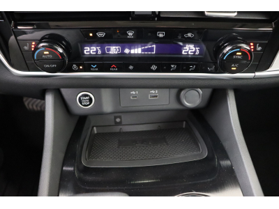 Nissan X-Trail 1.5 VC-T MHEV 163 AUTO Acenta Comfort Pack 7 places