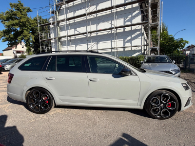 Skoda Octavia Combi RS 245