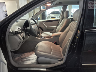 Mercedes-Benz C 240 V6 AUTO CUIR 1 HAND new Model