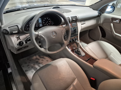 Mercedes-Benz C 240 V6 AUTO CUIR 1 HAND new Model