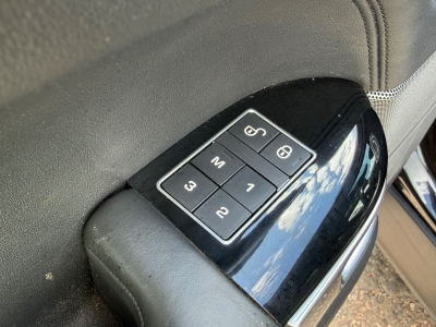 Land-Rover Range Rover Sport HSE P300/HEADUP/7XSITZER/