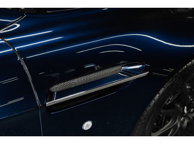 Aston Martin V12 Vantage S ROADSTER - Ultramarine Black