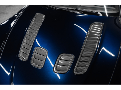Aston Martin V12 Vantage S ROADSTER - Ultramarine Black