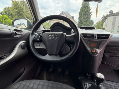 Toyota iQ iQ Basis