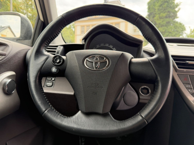 Toyota iQ iQ Basis