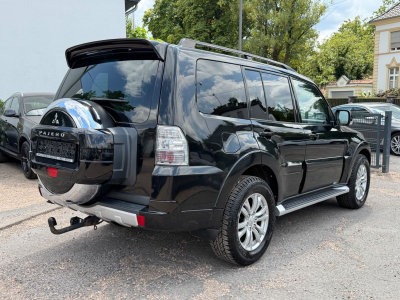 Mitsubishi Pajero Sport Pajero 3.2 DI-D Instyle/7xSitzer/Leder/Pano/