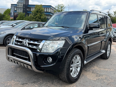 Mitsubishi Pajero Sport Pajero 3.2 DI-D Instyle/7xSitzer/Leder/Pano/