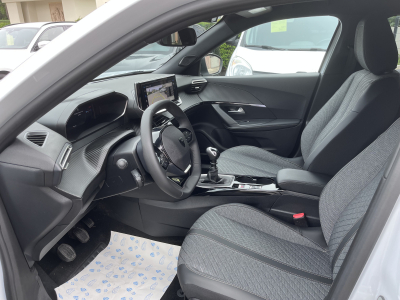 Peugeot 2008 1.2 100 Pure Tech Allure Camera 360 Keyless i-Cockpit
