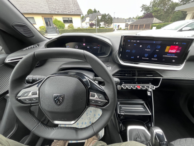Peugeot 2008 1.2 100 Pure Tech Allure Camera 360 Keyless i-Cockpit