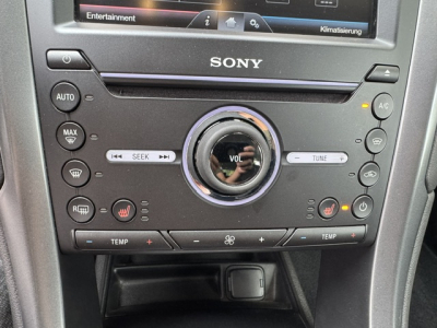 Ford Mondeo FORD MONDEO TITANIUM KAMERA MFL SHZ NAVI KEYLESS GO