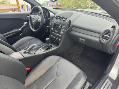 Mercedes-Benz SLK 200 MERCEDES BENZ SLK 200 KEMPRESSOR EDITION 10  LEDER