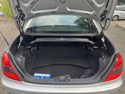 Mercedes-Benz SLK 200 MERCEDES BENZ SLK 200 KEMPRESSOR EDITION 10  LEDER