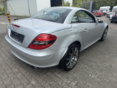 Mercedes-Benz SLK 200 MERCEDES BENZ SLK 200 KEMPRESSOR EDITION 10  LEDER