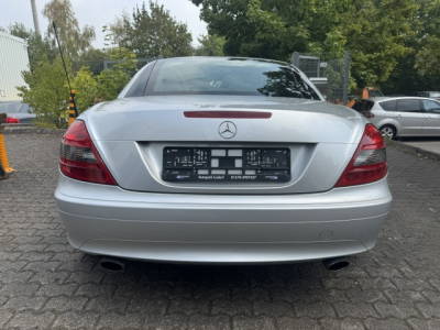 Mercedes-Benz SLK 200 MERCEDES BENZ SLK 200 KEMPRESSOR EDITION 10  LEDER