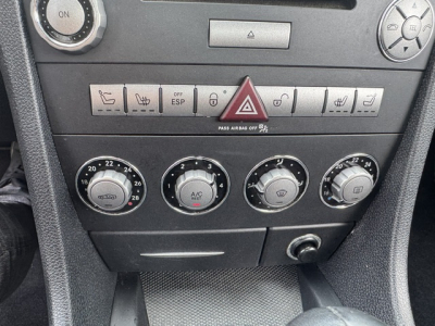 Mercedes-Benz SLK 200 MERCEDES BENZ SLK 200 KEMPRESSOR EDITION 10  LEDER