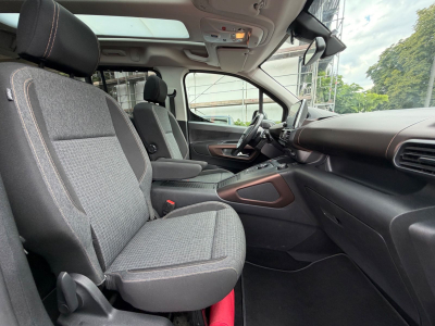 Peugeot Rifter BlueHDi 130 GT L1 5-Sitzer7AUTOMATIK/PANO