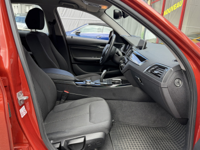 BMW 120 i FACELIFT AUTO LED NAVI