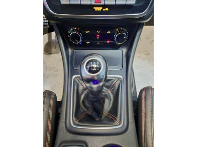 Mercedes-Benz CLA 200 Shooting Brake AMG LINE HARMAN KARDON CUIR NAVI