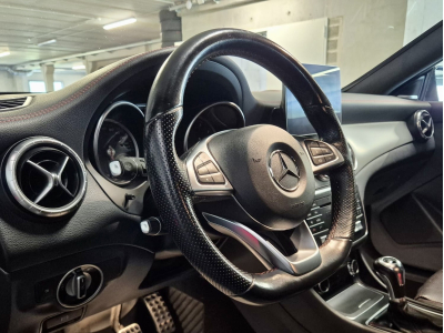 Mercedes-Benz CLA 200 Shooting Brake AMG LINE HARMAN KARDON CUIR NAVI