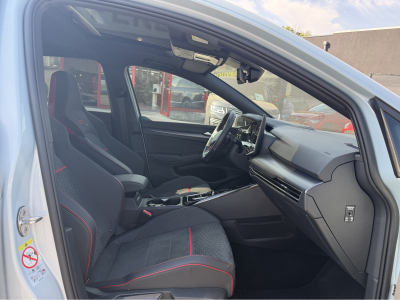 Volkswagen Golf GTI FACELIFT 2.0 TSI 300 CLUBSPORT CRYSTAL ICE BLUE IQ LIGHT HARMAN KARDON PANO NAVI
