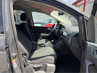 Volkswagen Touran NEW MODEL 2.0 TDI 150 DSG R-LINE 7 SITZE IQ LIGHT NAVI