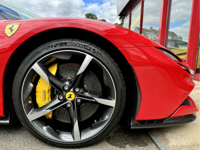 Ferrari SF90 Spider REPRISES POSSIBLE ... INZAHLUNGEN MÖGLICH Full options Great best comfort seats 1 HAND