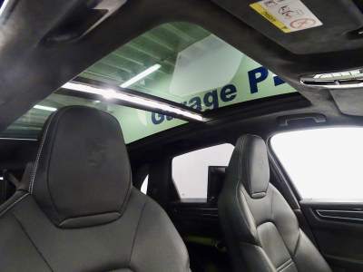 Porsche Cayenne 4.0 TURBO PSCB SPORT DESIGN CARBON APPROVED Hinterradlenkung Roues Directionnels arrière