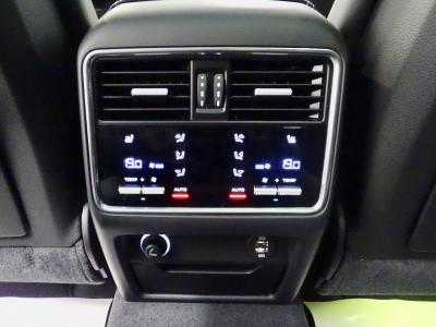 Porsche Cayenne 4.0 TURBO PSCB SPORT DESIGN CARBON APPROVED Hinterradlenkung Roues Directionnels arrière