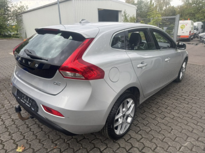 Volvo V40 VOLVO V40 OCEAN RACE 2.0 D LEDER LED NAVI AHK